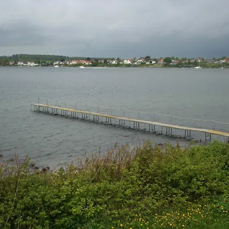 Grastenhus Thurø By